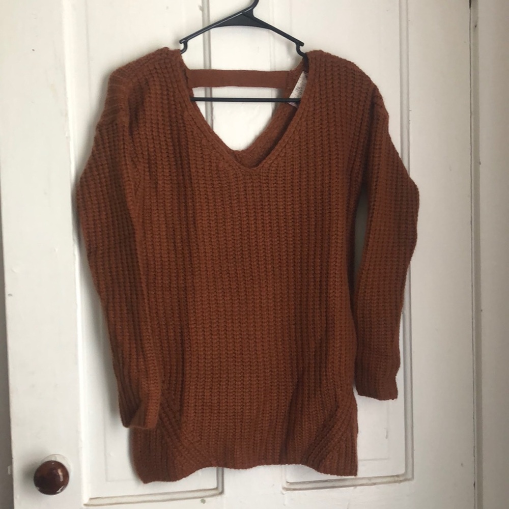 Women’s S Brown Cable Knit Sweater